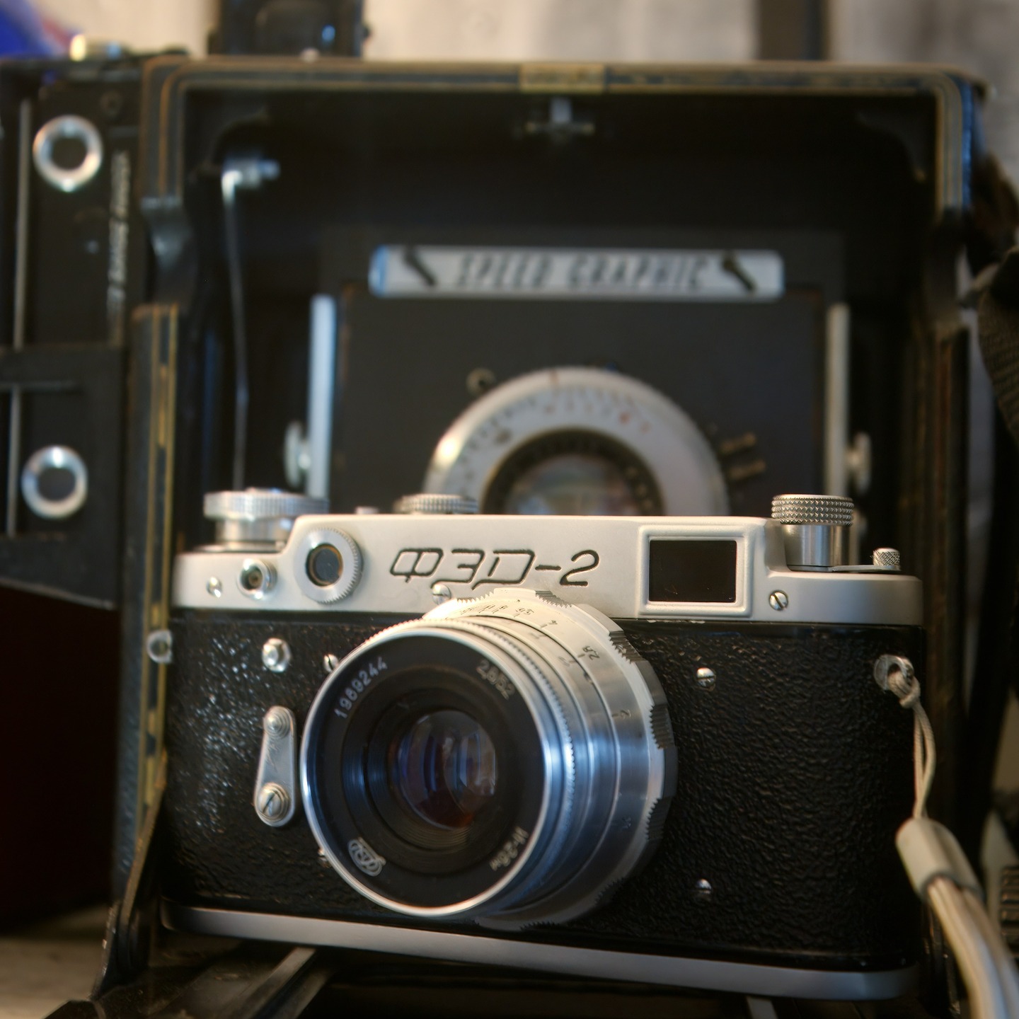 Ukrainian made FED 2 purchased for only $1.25.
Perfect cosmetic condition and everything seems to work as it should.
Just have to receive some 35 mm film before I can test it.

#fedcamera #fed2 #35mm #analogcamera #filmcamera #rangefindercamera #sovietcamera #vintagecameras #oldcamera #slavaukraini