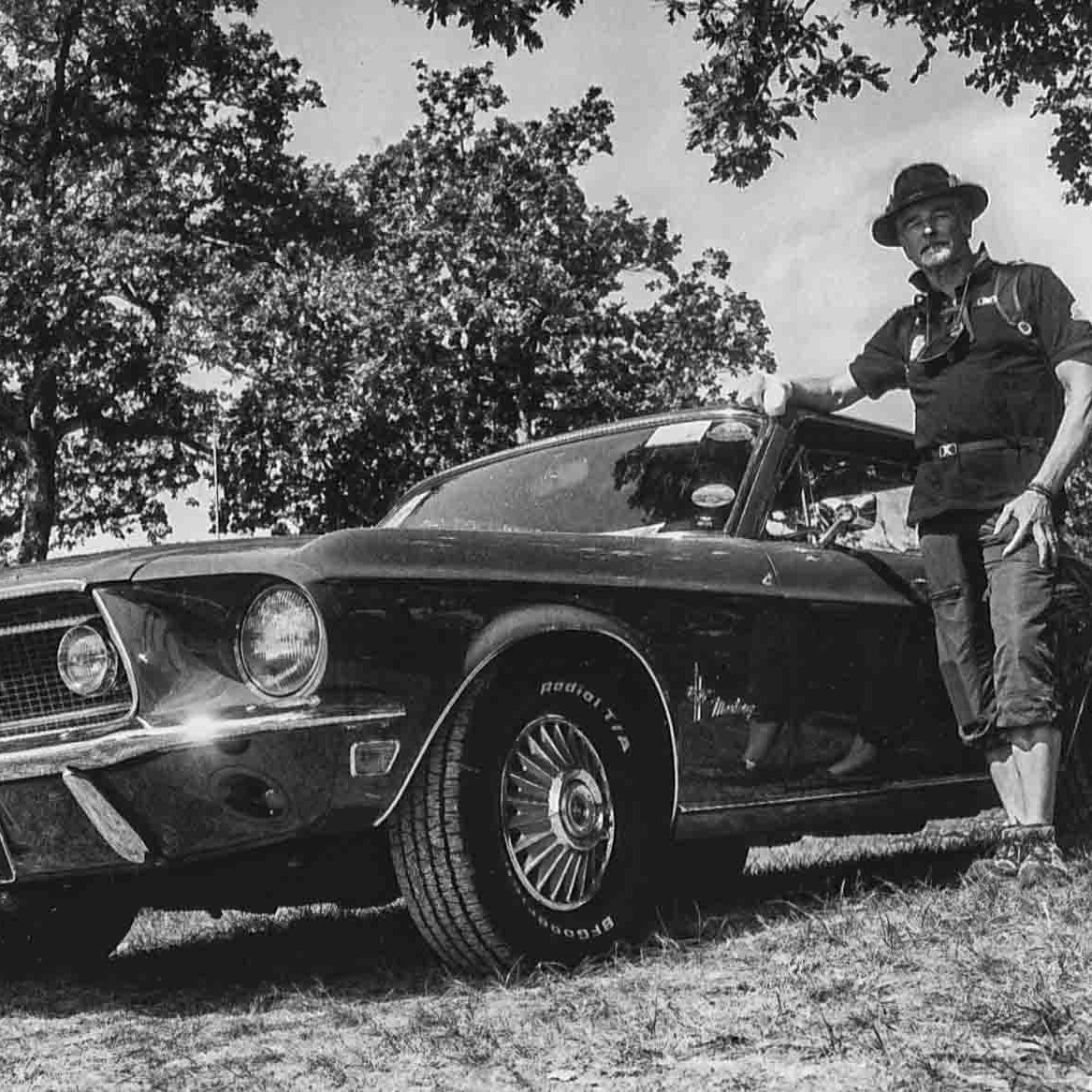 Didier & 1968 Mustang
Forum Mustang 20th anniversary
📸 1966 Mamiya C33
🎞️ Ilford HP5 Plus